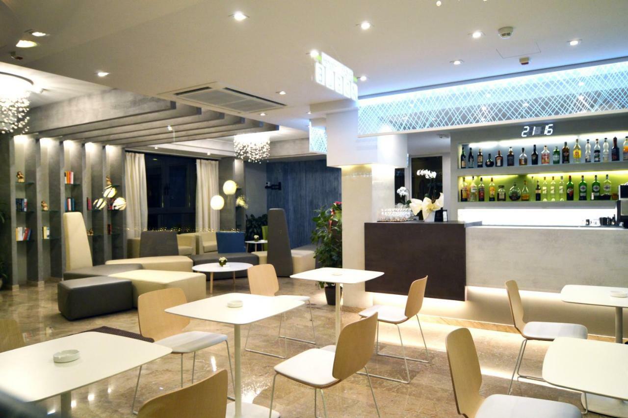 阿黛尔酒店 贝拉里亚-伊贾马里纳 外观 照片