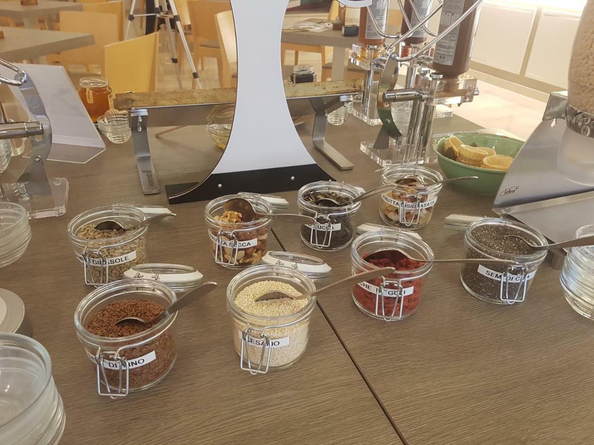 阿黛尔酒店 贝拉里亚-伊贾马里纳 外观 照片